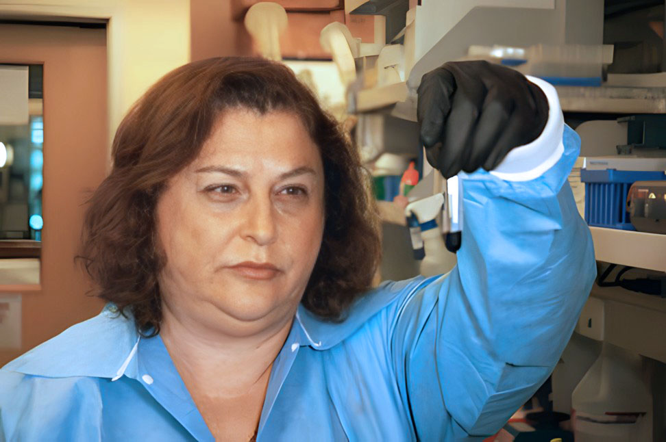 mariana Gerschenson holding specimen for diabetes research