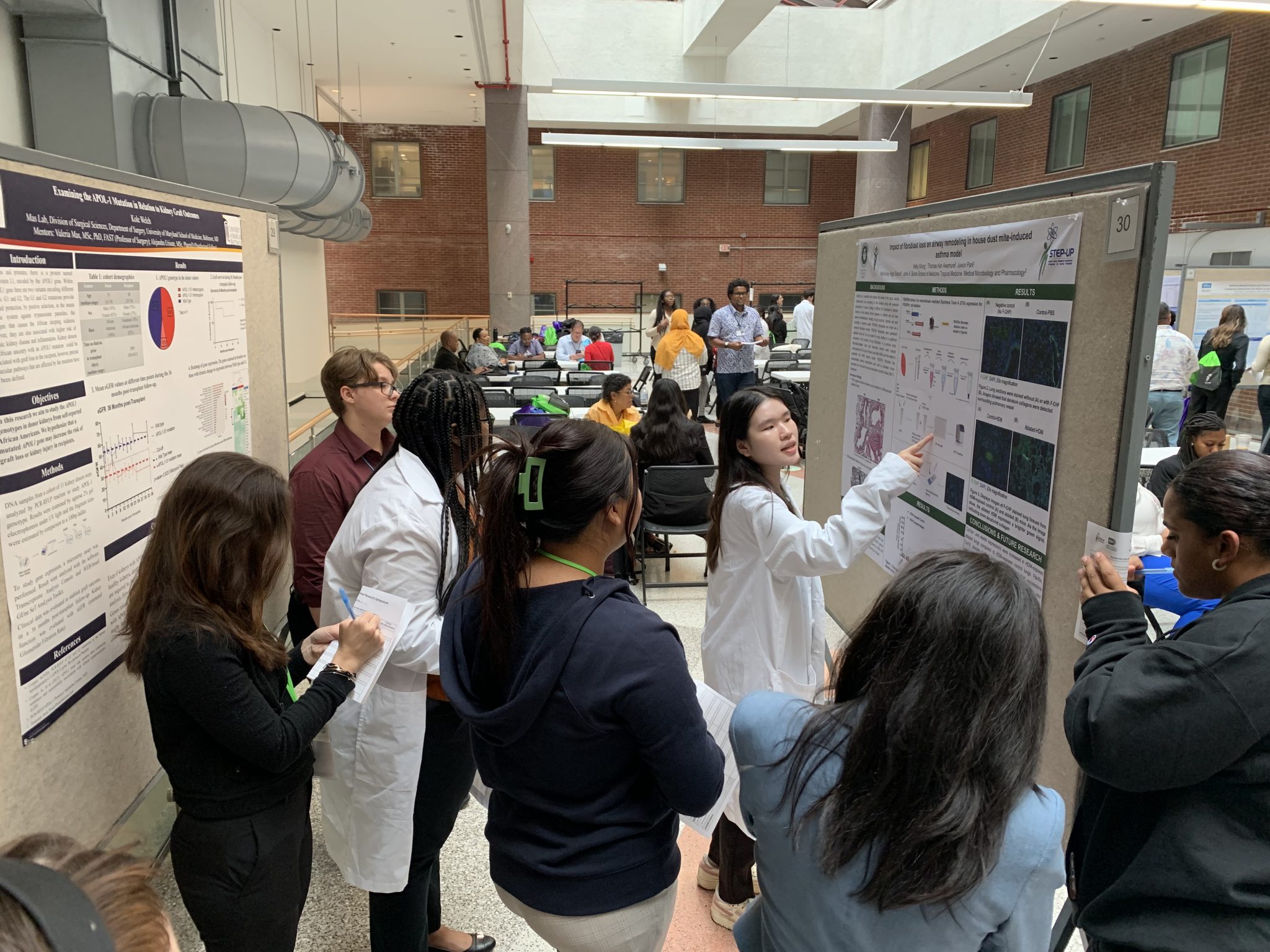 Kelly Wong presenting at NIH.
