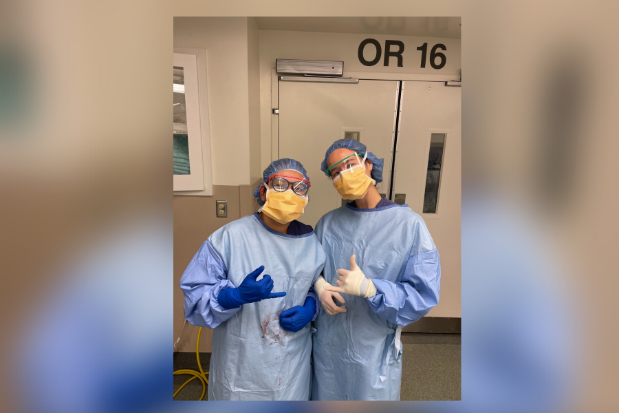 Malia Brennan, MD (on right) and JABSOM grad Frances Morden, MD. Both are University of Washington Surgery residents.